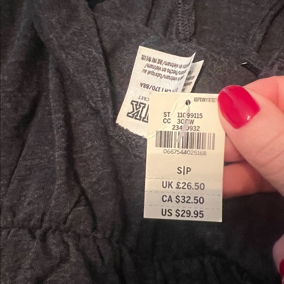 Brand new Victoria’s Secret gray romper with pockets - Picture 3 of 3